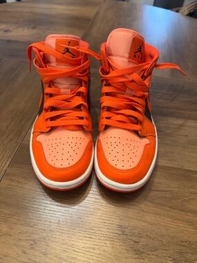 Nike Air Jordan 1 High Orange
